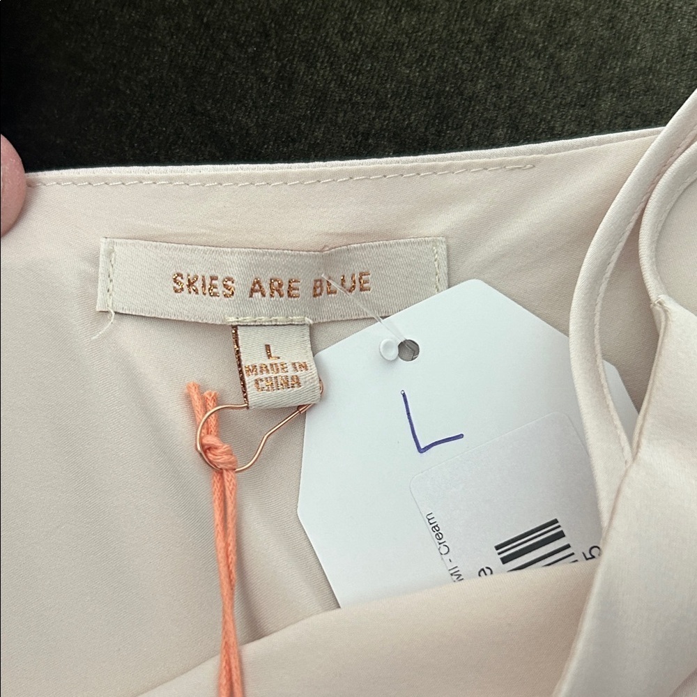 Skies Are Blue Cream Camisole Top - Picture 2 of 10